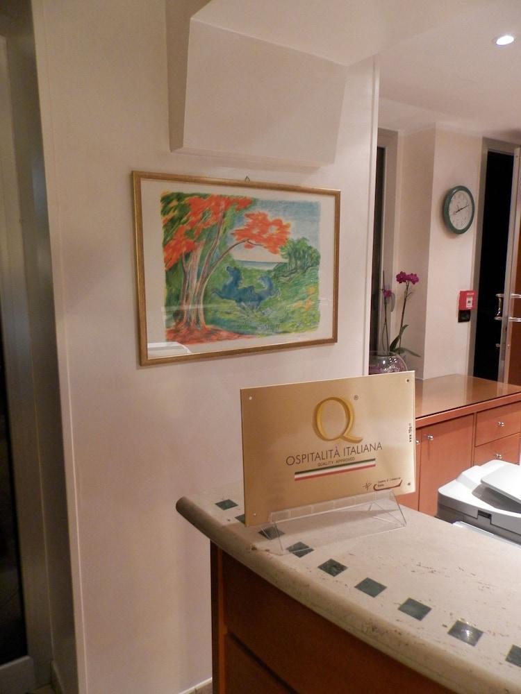 Augustus Hotel Biella Kültér fotó