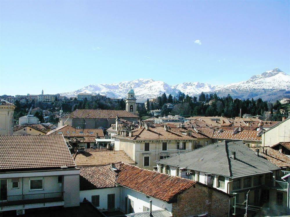 Augustus Hotel Biella Kültér fotó
