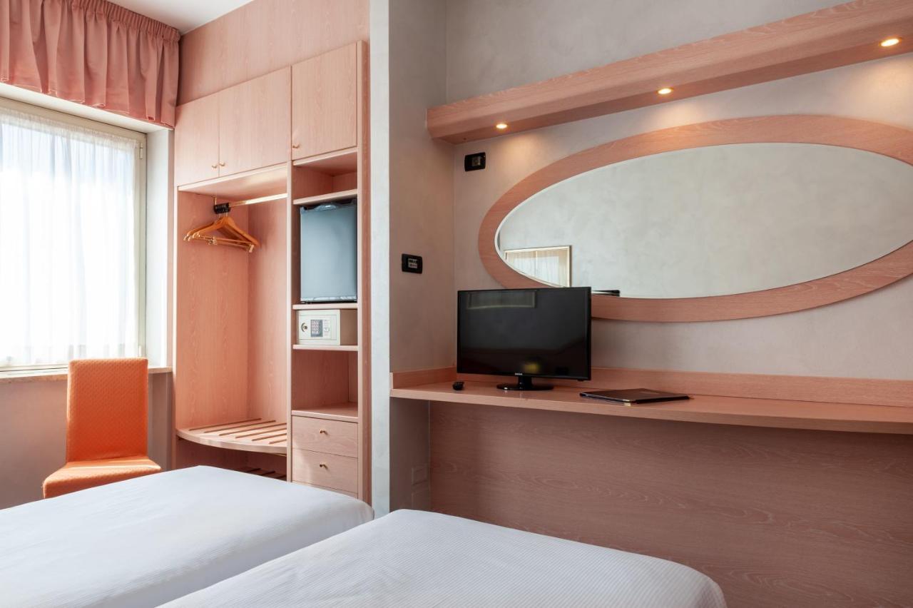 Augustus Hotel Biella Kültér fotó