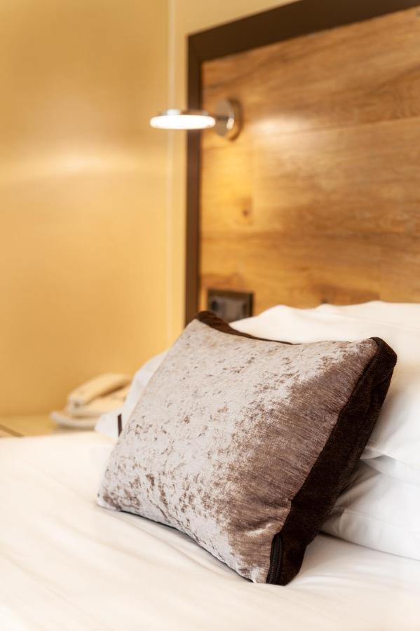 Augustus Hotel Biella Kültér fotó