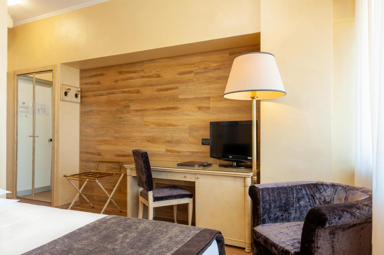 Augustus Hotel Biella Kültér fotó