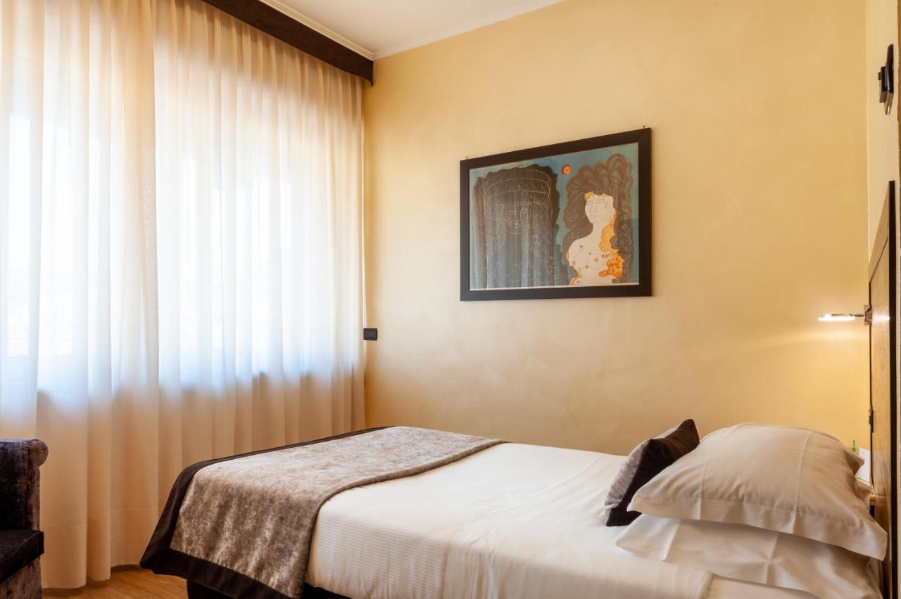 Augustus Hotel Biella Kültér fotó